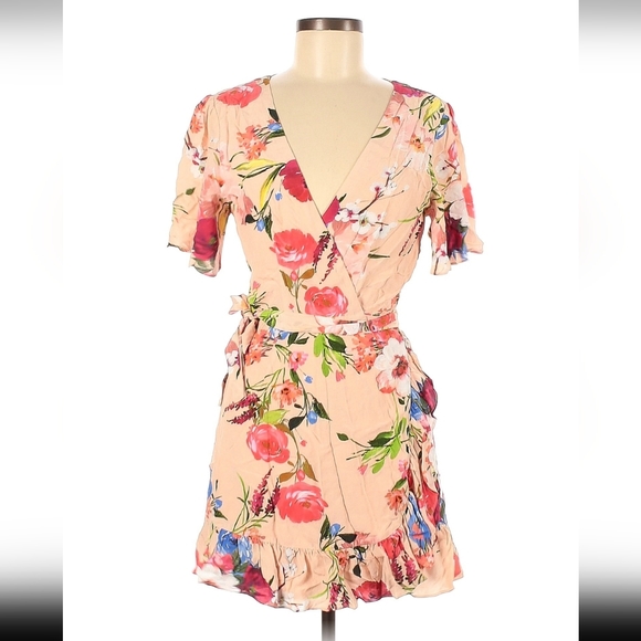 Privacy Please Finlay Mini Dress in Nude Amy Floral Size M Wrap Flounce Feminine - Picture 6 of 8